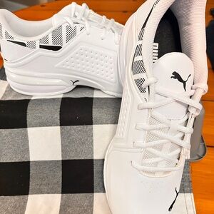 Men’s PUMA Tennis shoes New